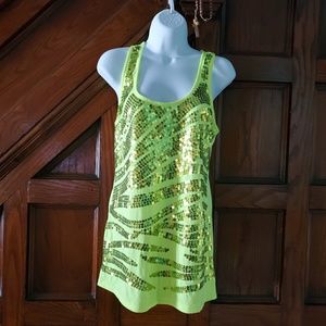 Wildcat top, shining lime color, size XL .